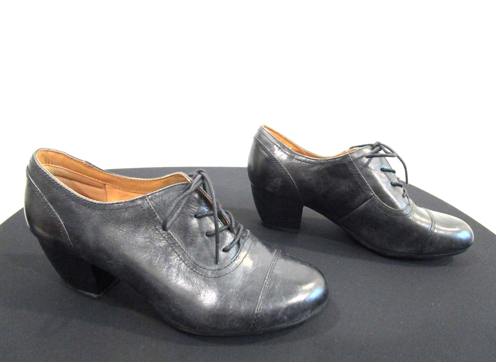 Comfortiva Angelique Black Leather Cap-Toe Oxford Mid Heel Bootie Shoes Women 8W